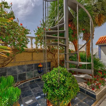 Βίλα Marina Luxury Sea View Private Pool & Garden - *