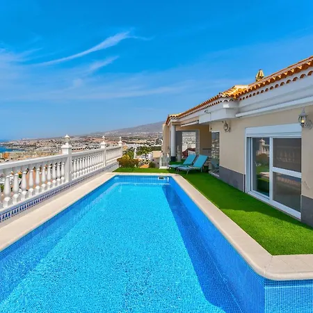 Вілла Marina Luxury Sea View Private Pool & Garden -