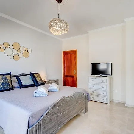 Marina Luxury Sea View Private Pool & Garden - *