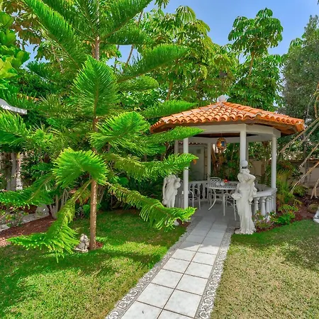 Marina Luxury Sea View Private Pool & Garden - *