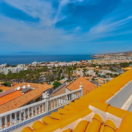 Villa Marina Luxury Sea View Private Pool & Garden -